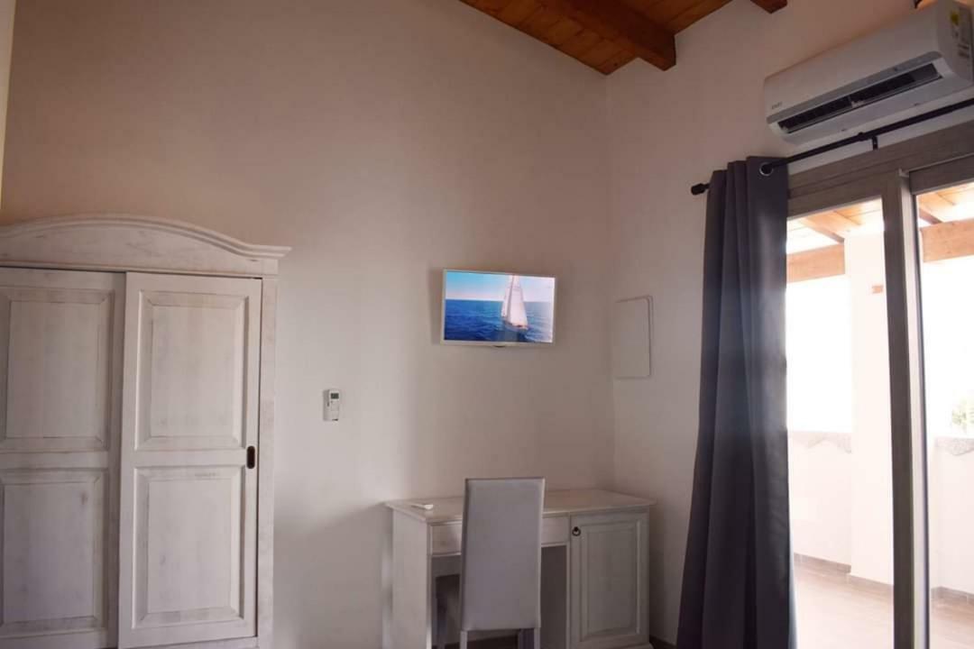 Corallo Rooms Budoni Buitenkant foto